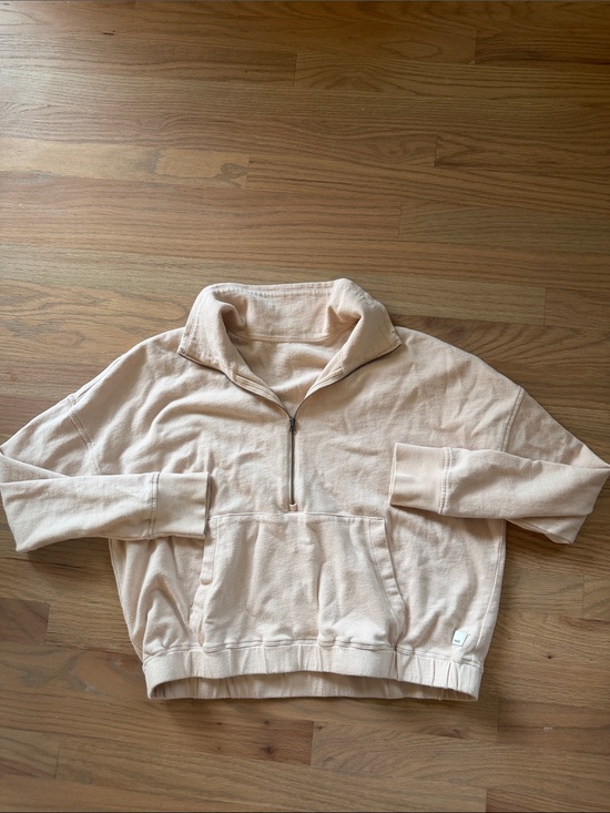 Vuori Tops - Vuori Women’s Oversized Quarter Zip Sweatshirt Kangaroo Pocket Beige Cream